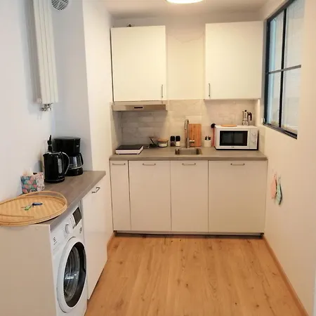 Meva Przy Plazy Apartment *